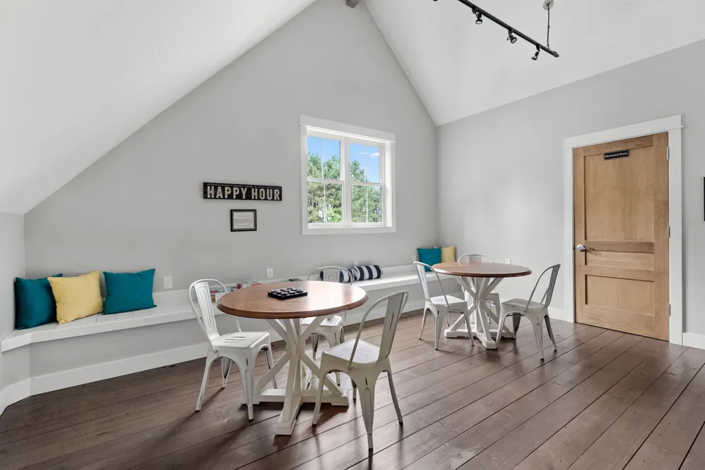 7217 Coreopsis Cove Kalamazoo, MI 49009