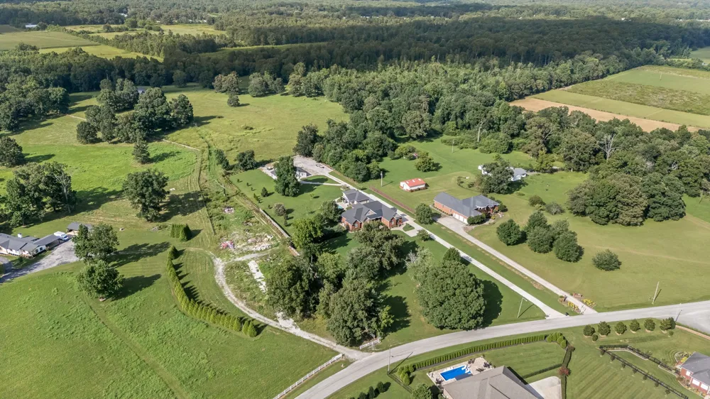 1712 Ledford Mill Rd Normandy, TN 37360
