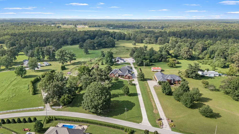 1712 Ledford Mill Rd Normandy, TN 37360