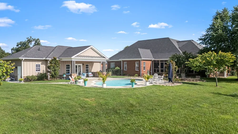 1712 Ledford Mill Rd Normandy, TN 37360