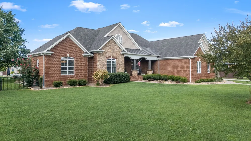 1712 Ledford Mill Rd Normandy, TN 37360