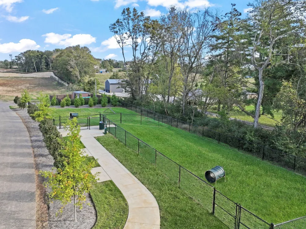 2601 Peaceful Valley Dr Columbia, TN 38401