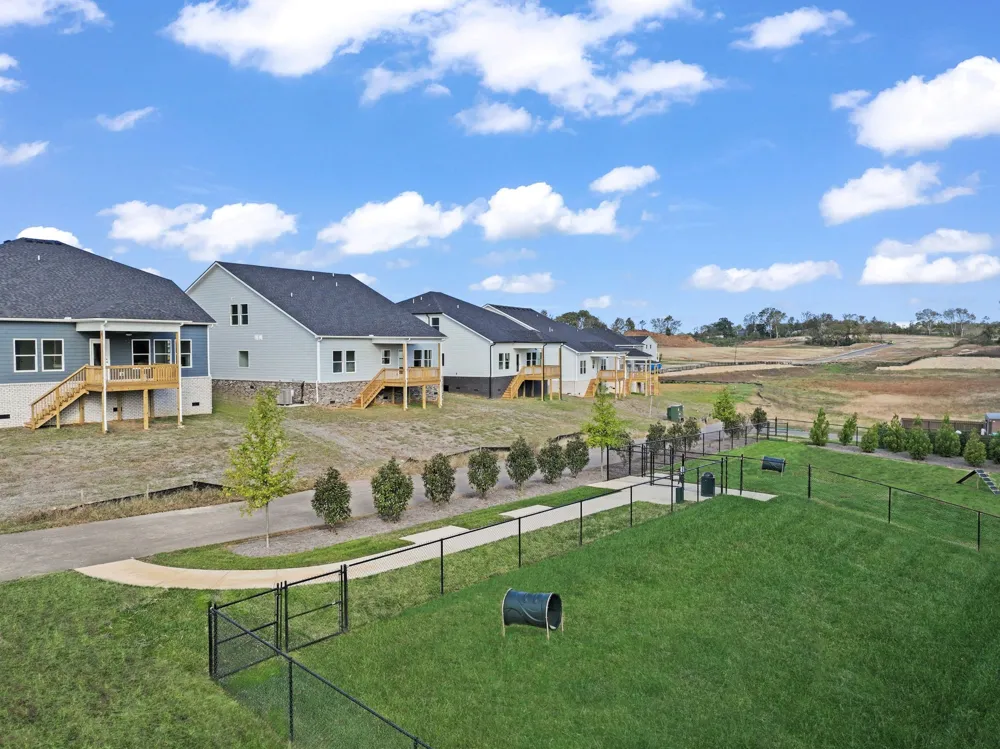 2601 Peaceful Valley Dr Columbia, TN 38401