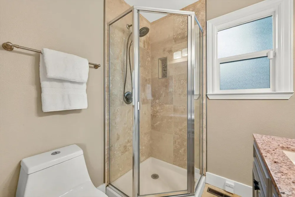 1703 Crinella Drive St. Helena, CA 94574