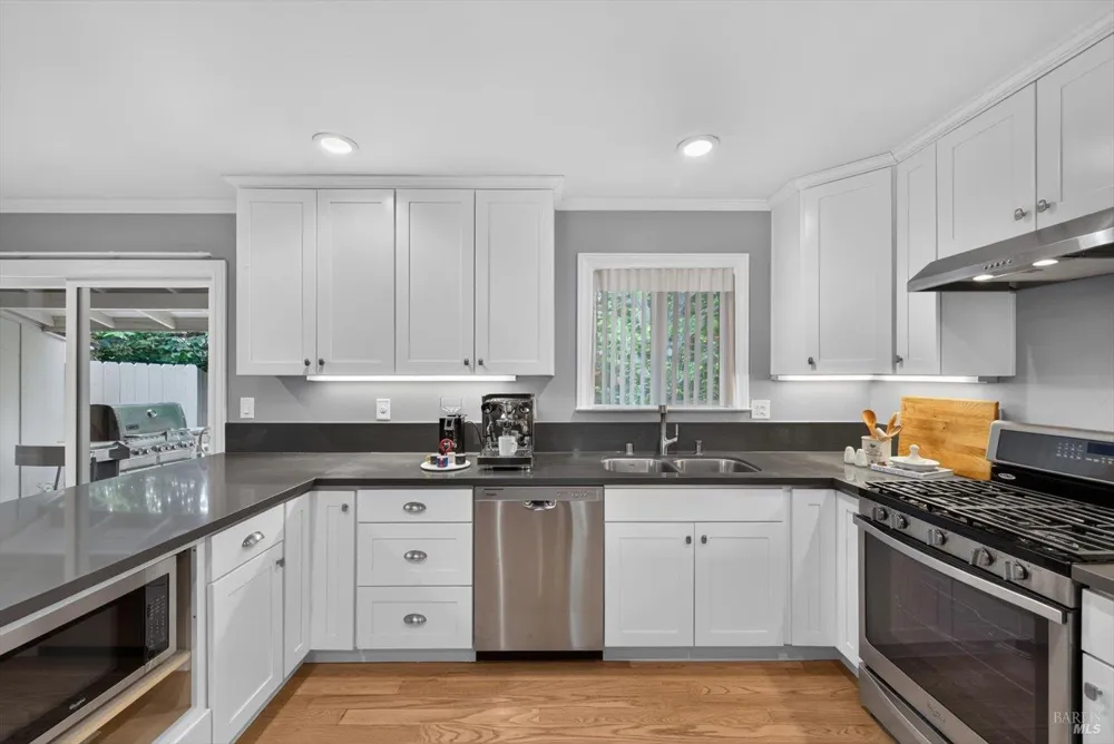 1703 Crinella Drive St. Helena, CA 94574