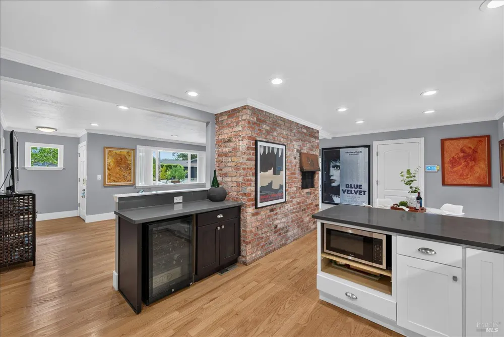 1703 Crinella Drive St. Helena, CA 94574