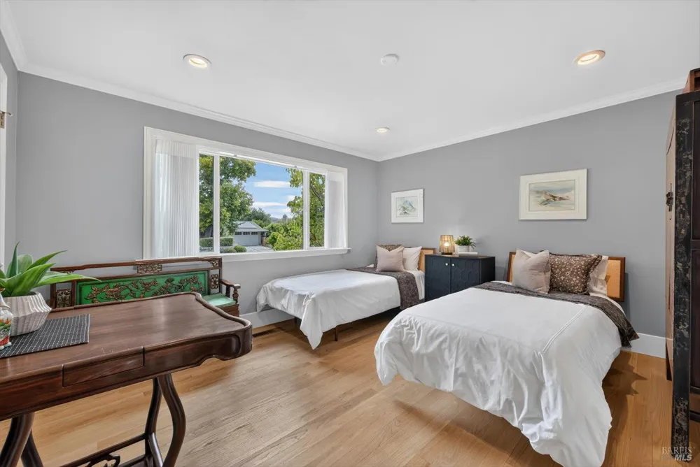 1703 Crinella Drive St. Helena, CA 94574
