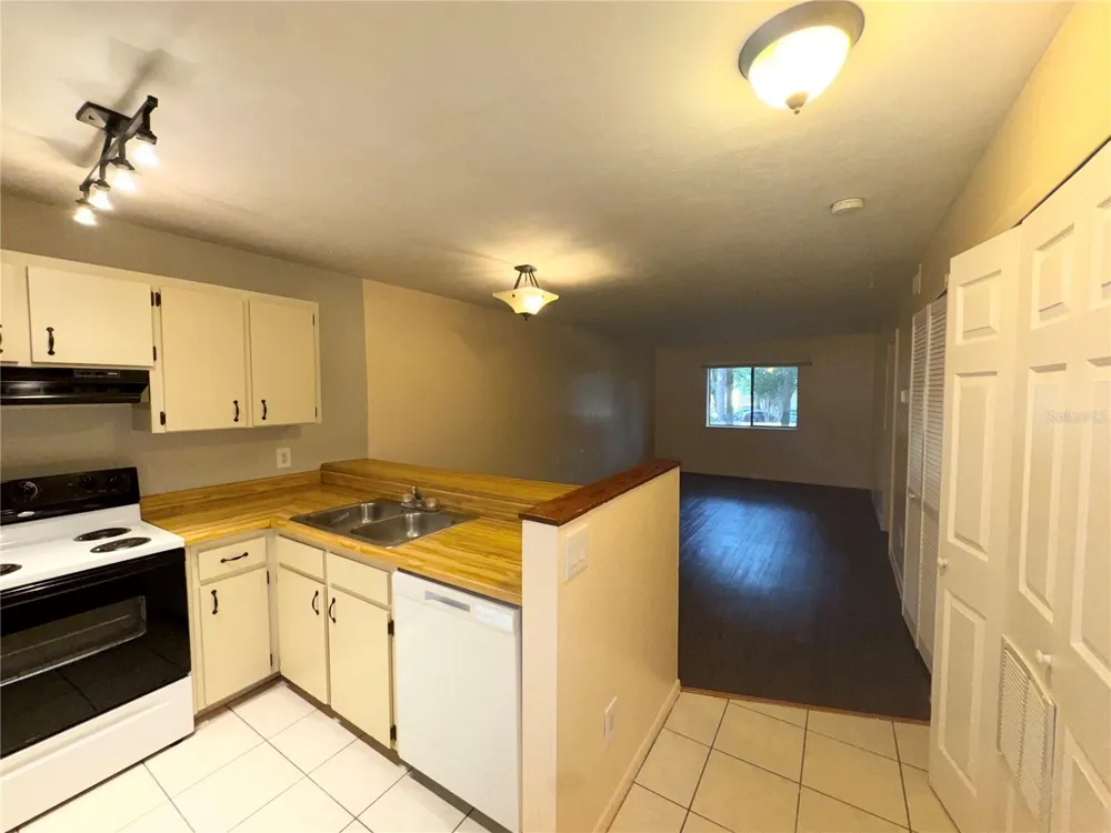 109 SE 16TH AVENUE #Q101 Gainesville, FL 32601