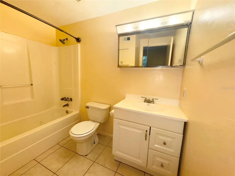 109 SE 16TH AVENUE #Q101 Gainesville, FL 32601