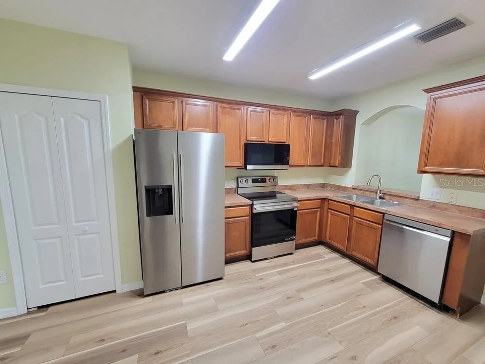 16414 SWAN VIEW CIRCLE #16414 Odessa, FL 33556