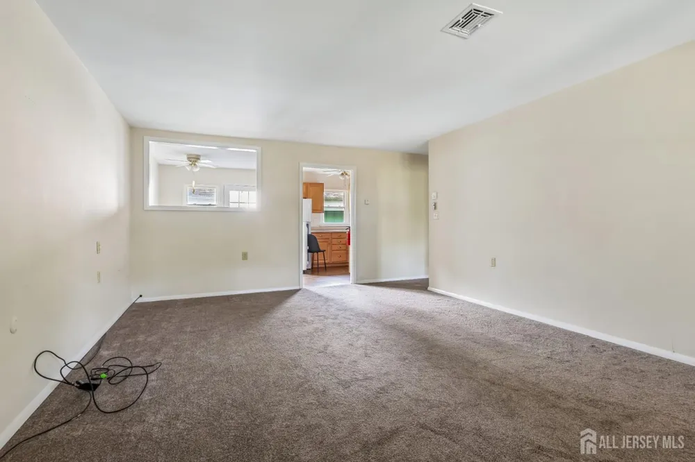 52 cambridge Court #B Lakewood, NJ 08701