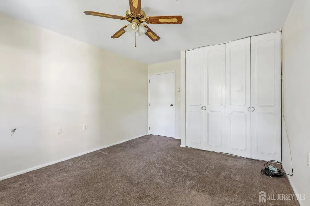 52 cambridge Court #B Lakewood, NJ 08701