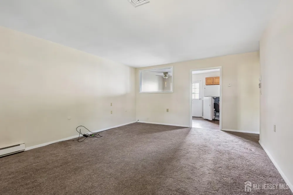 52 cambridge Court #B Lakewood, NJ 08701