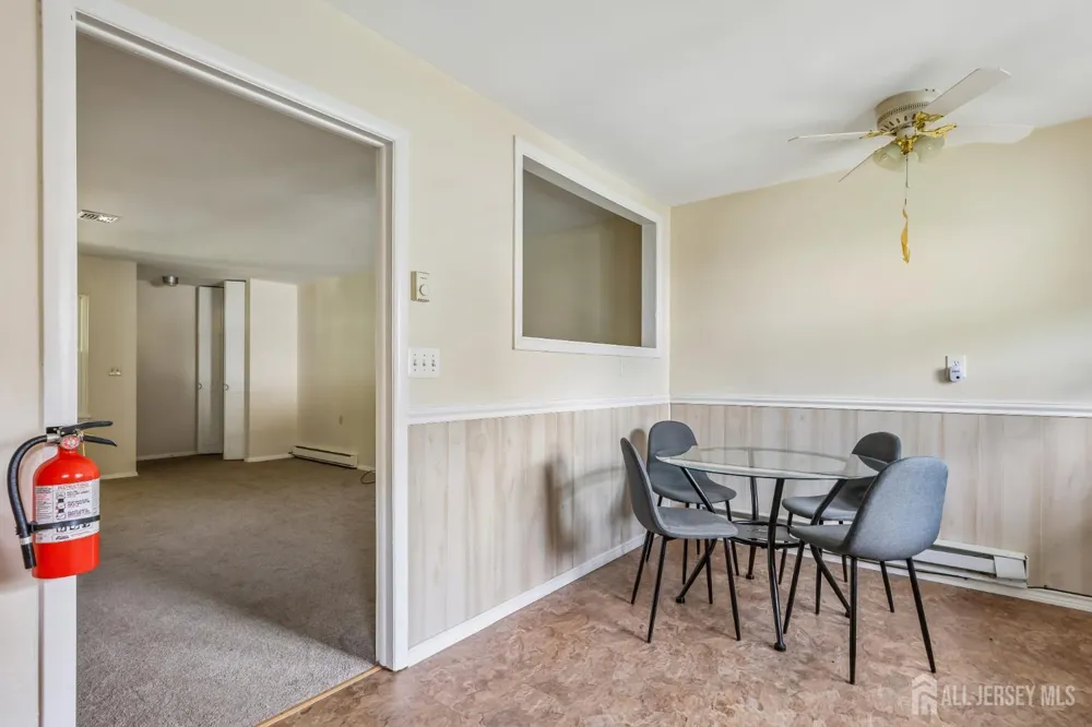 52 cambridge Court #B Lakewood, NJ 08701