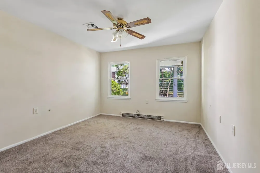 52 cambridge Court #B Lakewood, NJ 08701