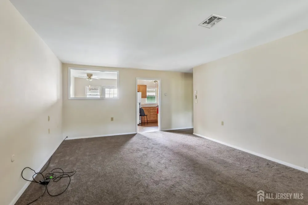 52 cambridge Court #B Lakewood, NJ 08701