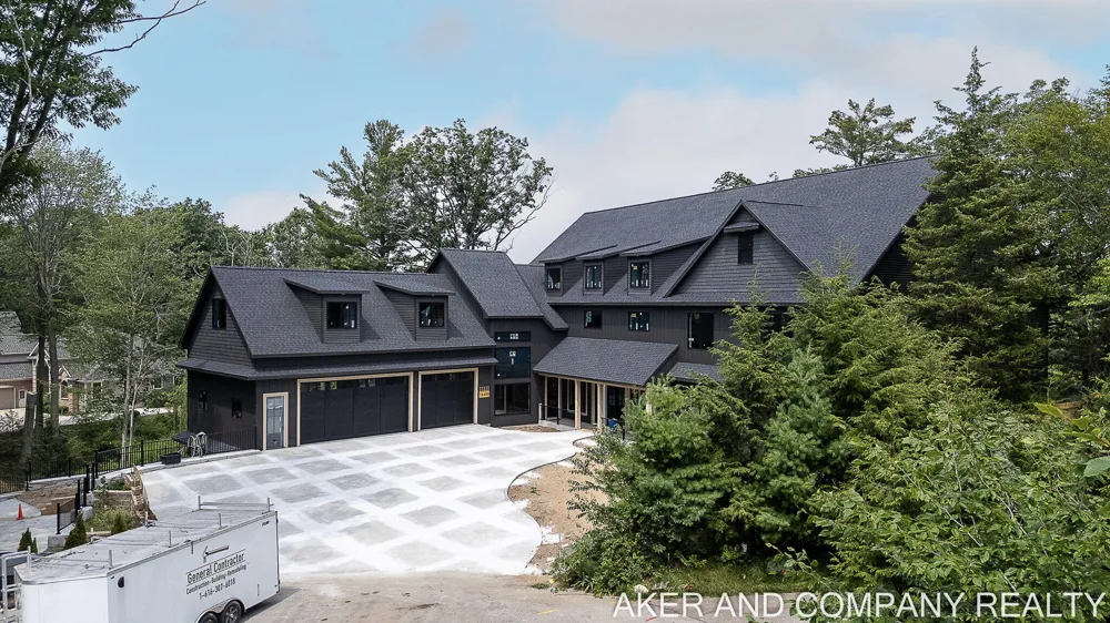 16655 Ten Hagen Drive West Olive, MI 49460
