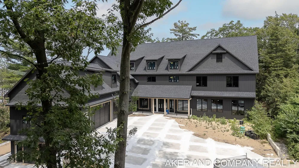 16655 Ten Hagen Drive West Olive, MI 49460