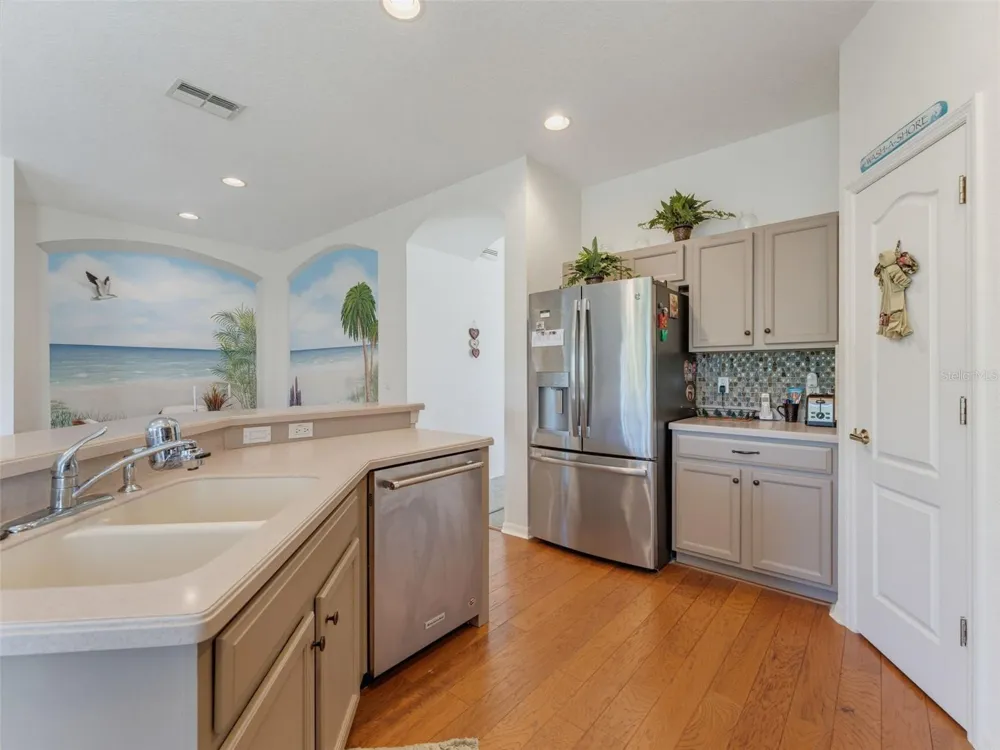 2542 SANDY HILL COURT Holiday, FL 34691