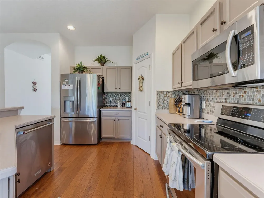 2542 SANDY HILL COURT Holiday, FL 34691