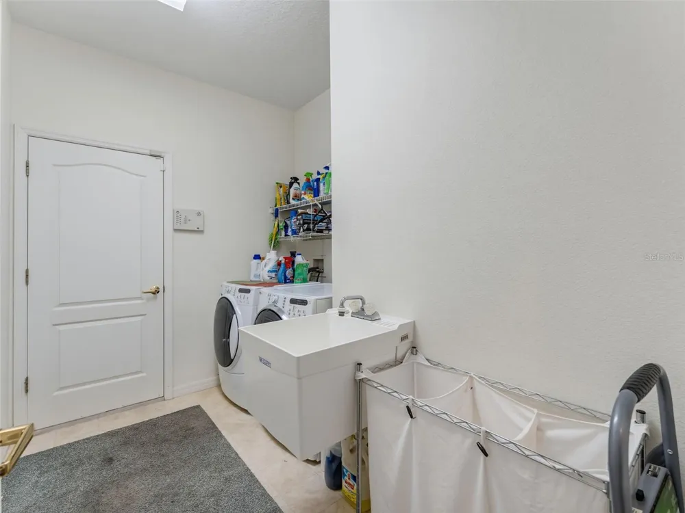 2542 SANDY HILL COURT Holiday, FL 34691