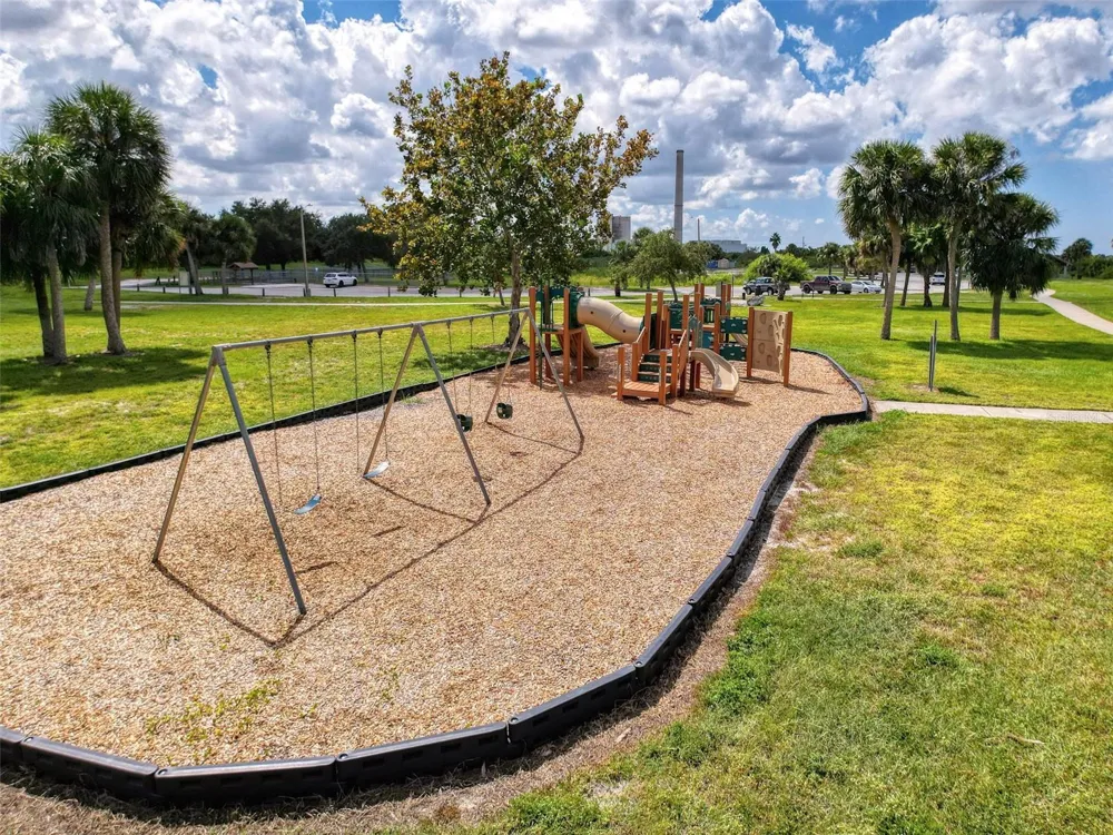 2542 SANDY HILL COURT Holiday, FL 34691