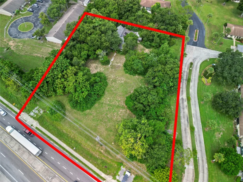 30035 STATE ROAD 19 Tavares, FL 32778