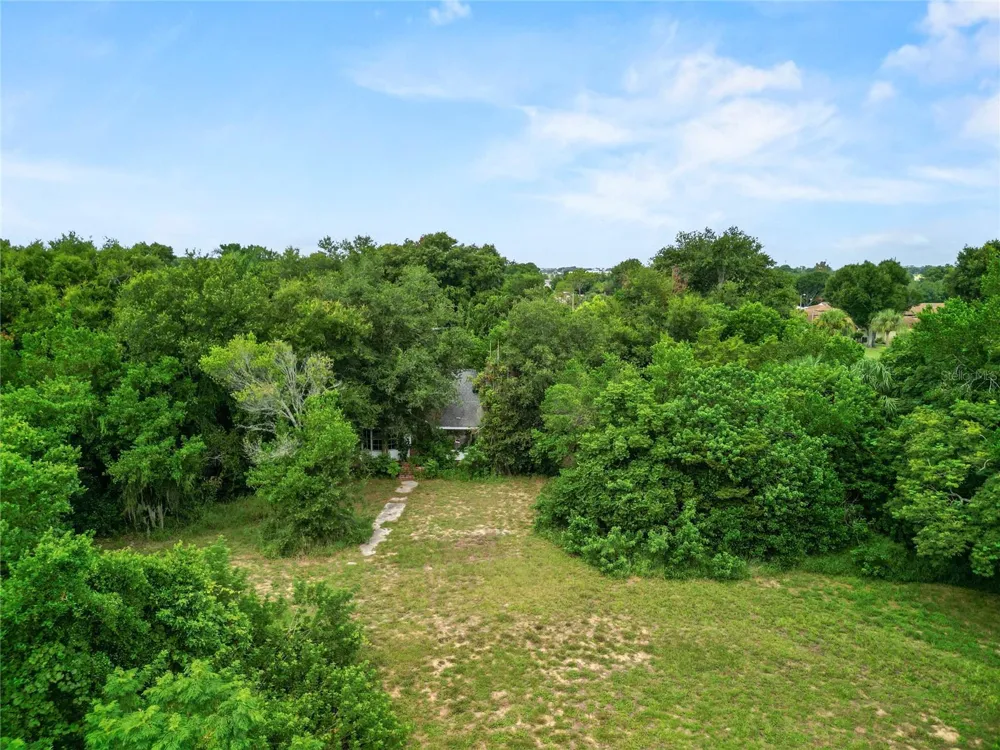 30035 STATE ROAD 19 Tavares, FL 32778