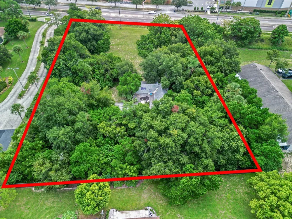 30035 STATE ROAD 19 Tavares, FL 32778
