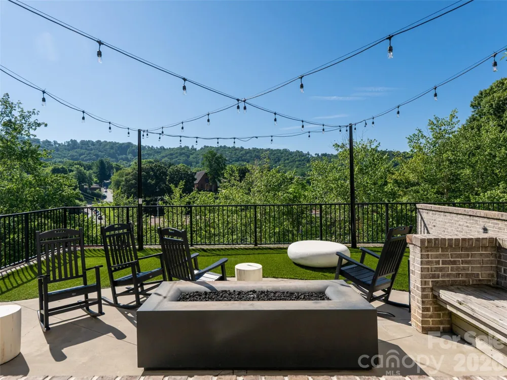 55 S Market Street #515 Asheville, NC 28801