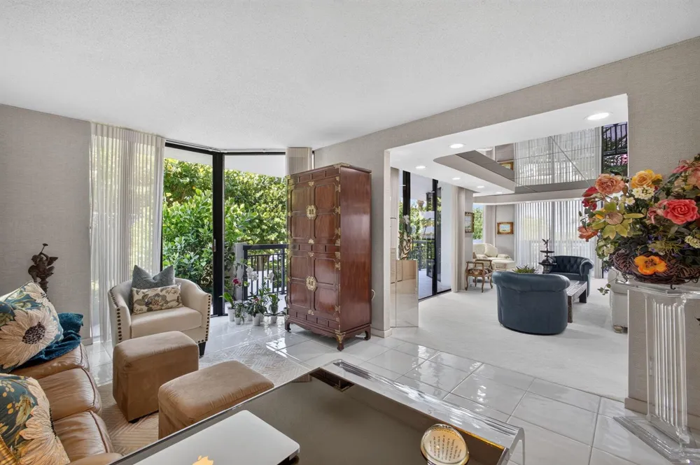3140 S Ocean Boulevard #101 S Palm Beach, FL 33480