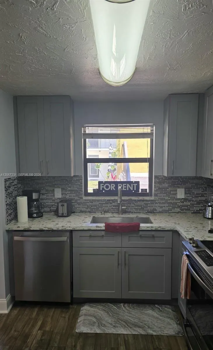 524 Osprey Dr #10B Delray Beach, FL 33444