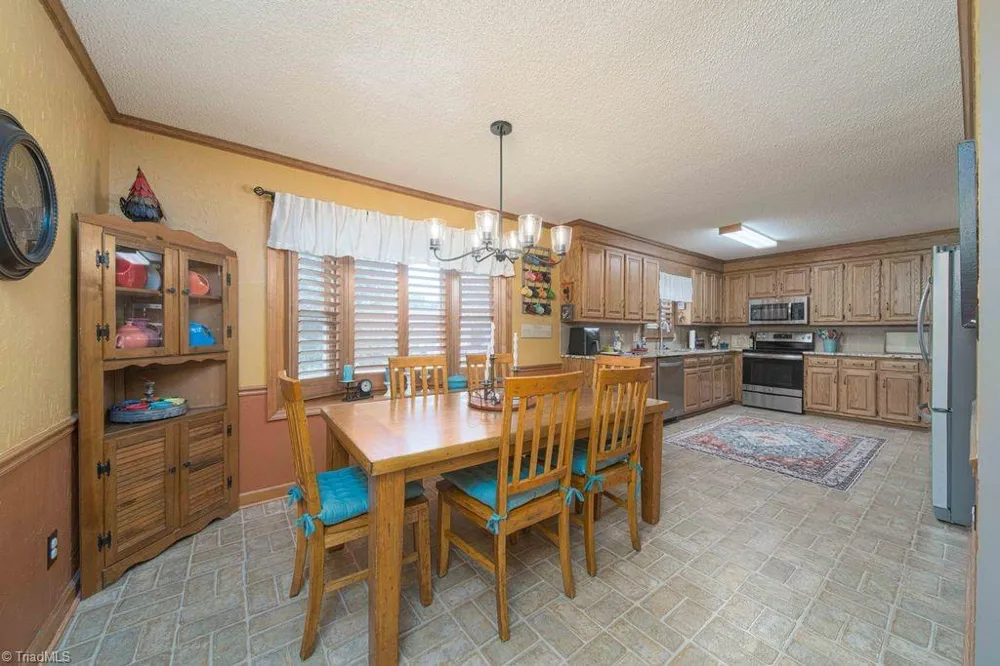 204 Linville Springs Road Kernersville, NC 27284