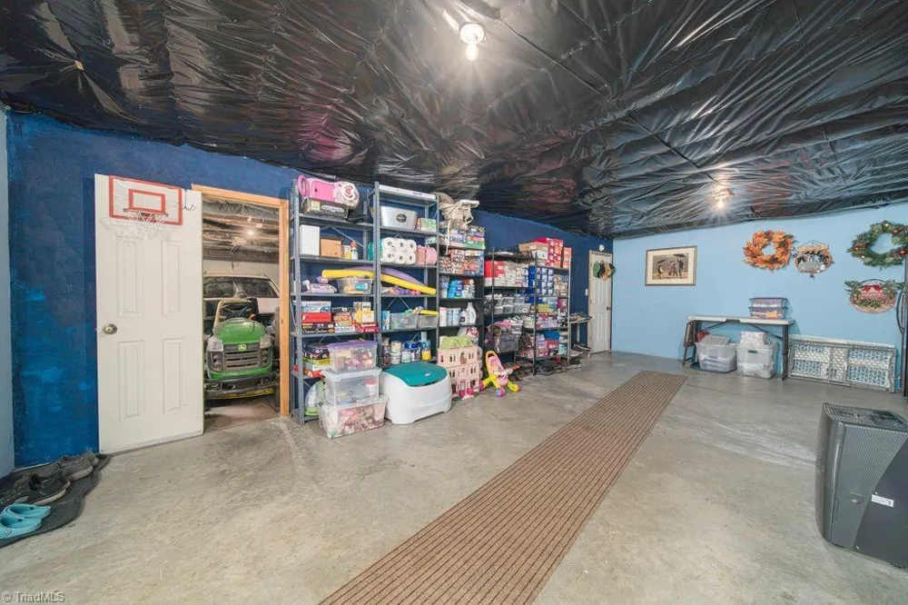204 Linville Springs Road Kernersville, NC 27284