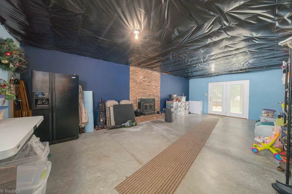 204 Linville Springs Road Kernersville, NC 27284