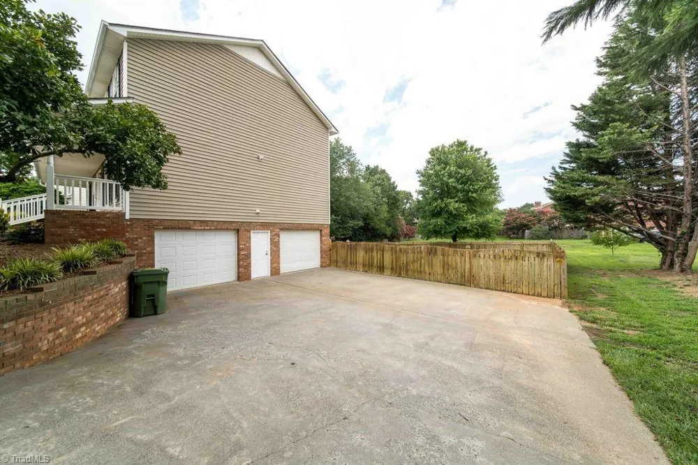 204 Linville Springs Road Kernersville, NC 27284