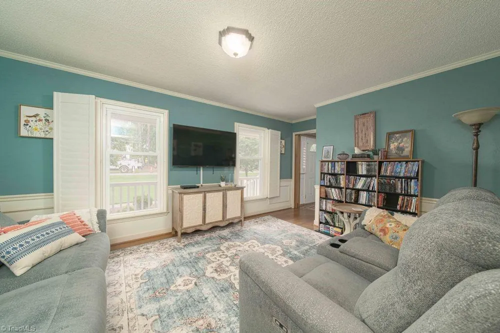204 Linville Springs Road Kernersville, NC 27284