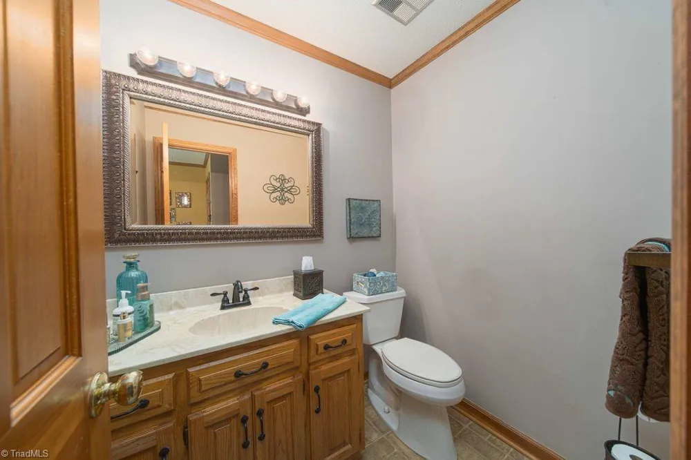 204 Linville Springs Road Kernersville, NC 27284