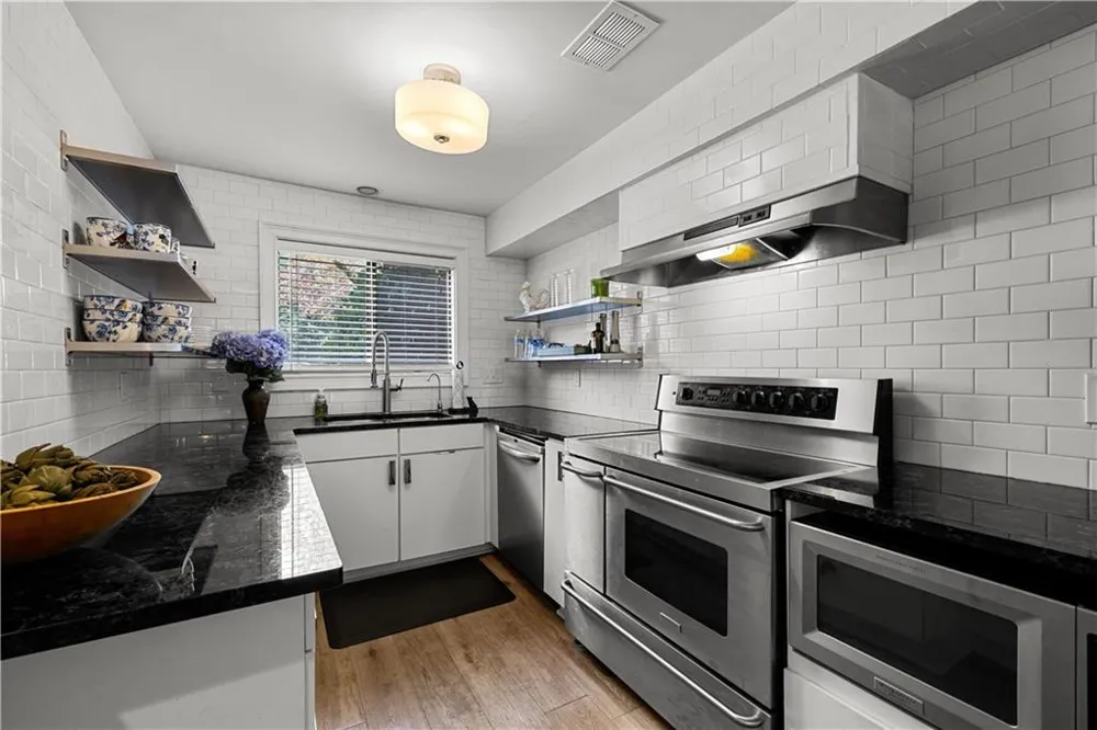 8 Northlake Circle Peachtree City, GA 30269