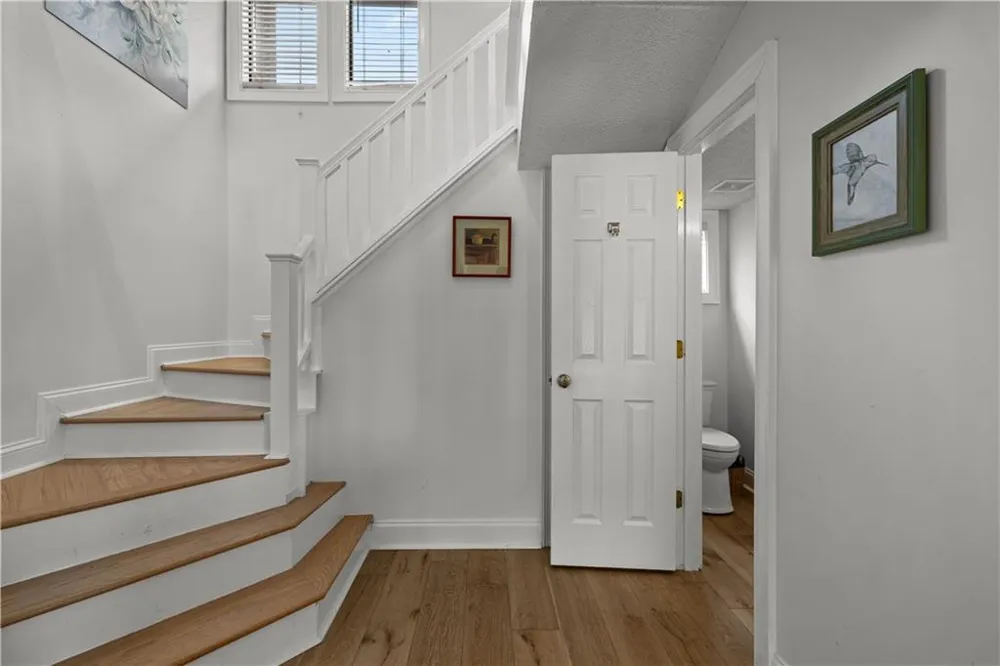 8 Northlake Circle Peachtree City, GA 30269