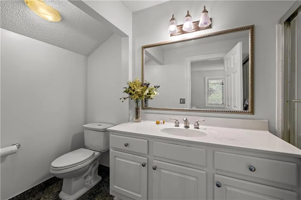 8 Northlake Circle Peachtree City, GA 30269