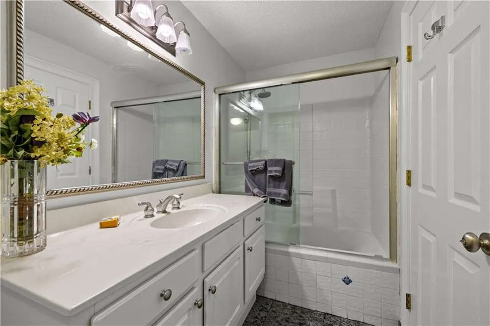 8 Northlake Circle Peachtree City, GA 30269