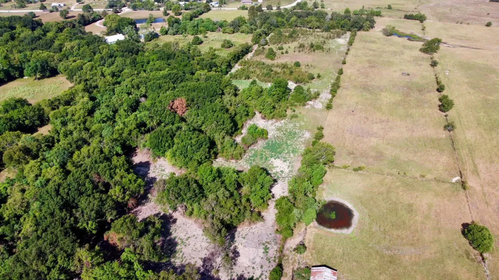 15 Greenbriar Road Madisonville, TX 77864
