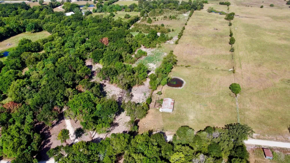 15 Greenbriar Road Madisonville, TX 77864
