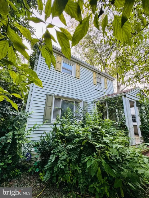 123 W WESTMORELAND ROAD
