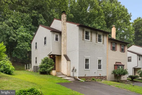 610 VALLEY STREAM CIRCLE