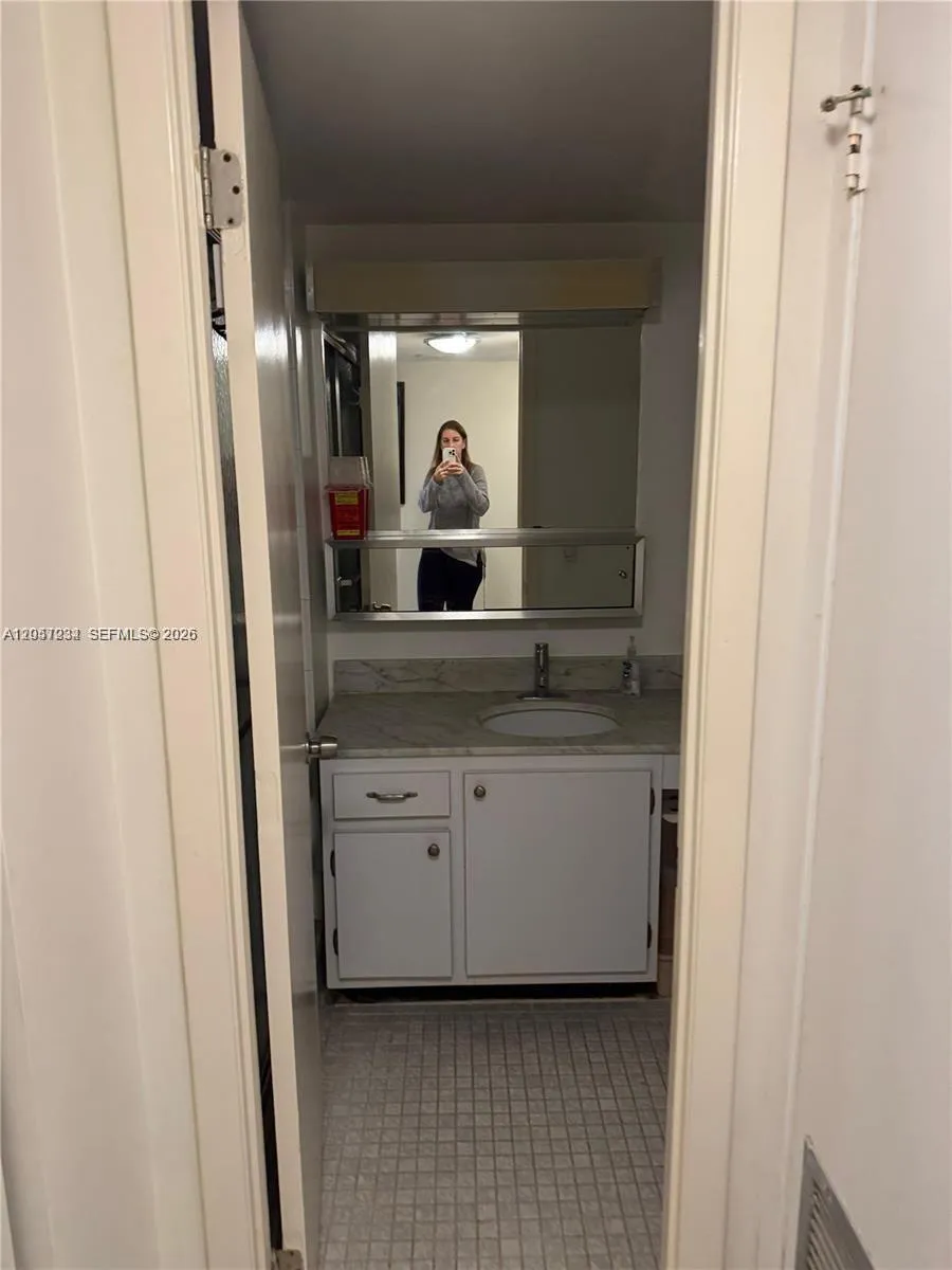 2750 NE 183rd St #1503 Aventura, FL 33160