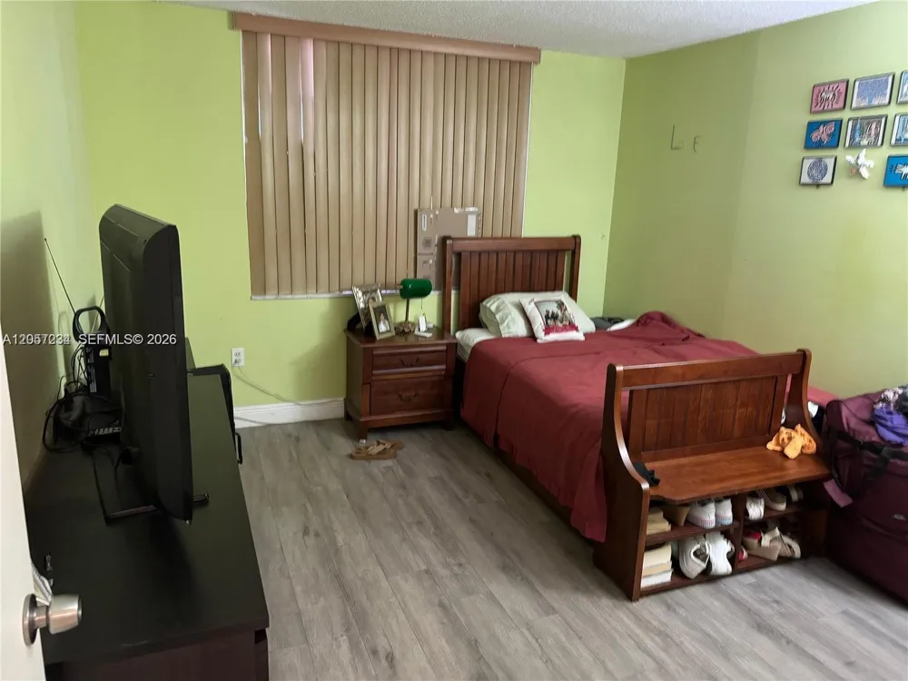 2750 NE 183rd St #1503 Aventura, FL 33160