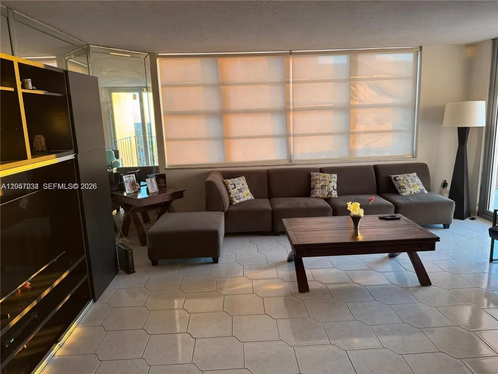 2750 NE 183rd St #1503 Aventura, FL 33160