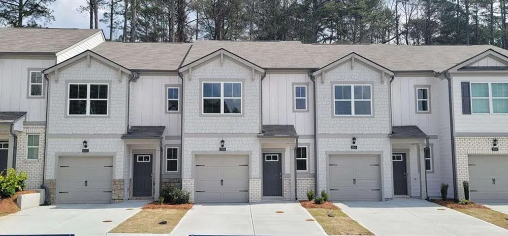 2293 Jamin Bend #63 Lithonia, GA 30058